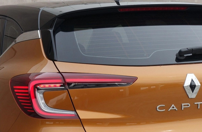 Renault Captur cena 92900 przebieg: 18400, rok produkcji 2021 z Łochów małe 497